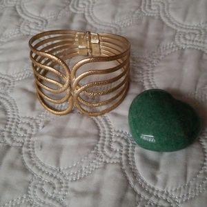 Goldtone Bracelet cuff type